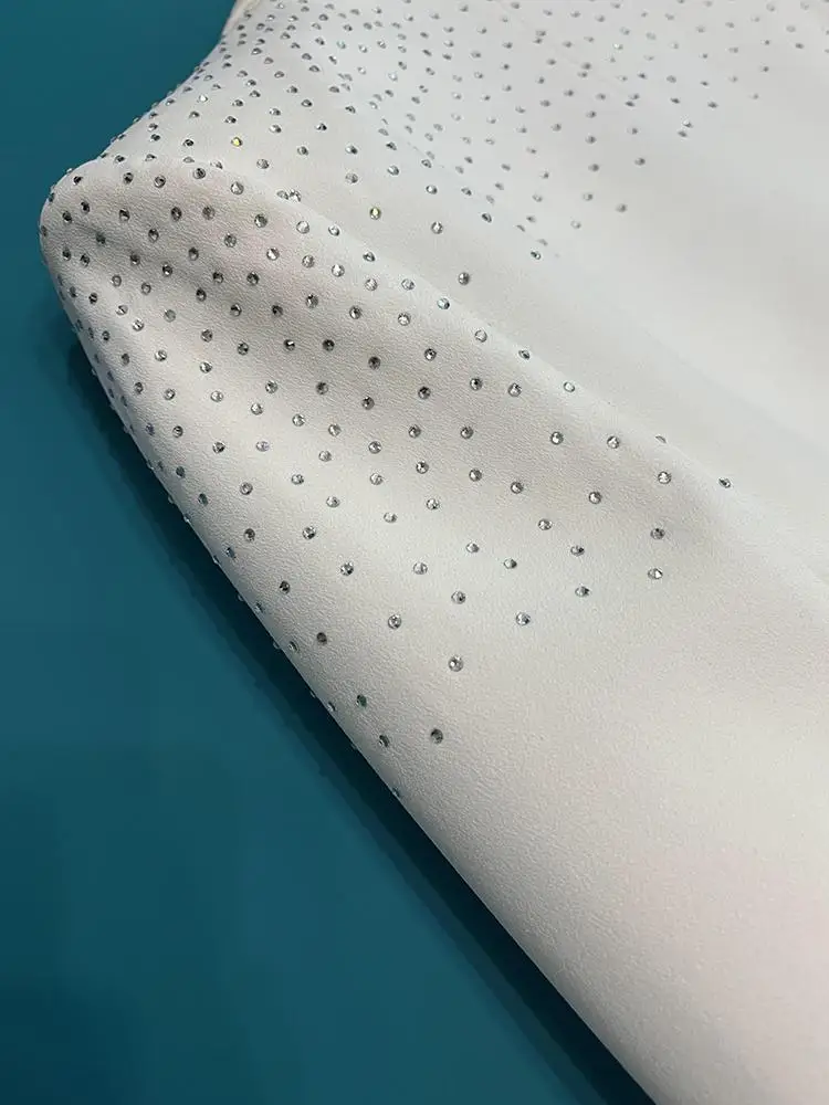 2025년 신상 셀레브리 패셔너블 원버튼 슬림핏 수트, 라인스톤 자켓과 스커트 세트, 여성 출퇴근복