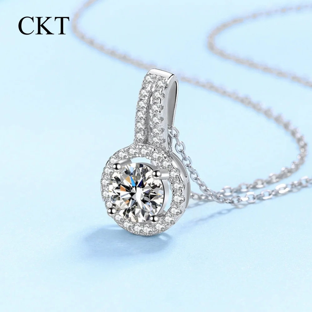 CKT Luxury New Collar Bone Necklace for Women Pt950 Platinum Korean Version 0.5/1/2/5ct Round Moissanite Pendant Fine Jewelry
