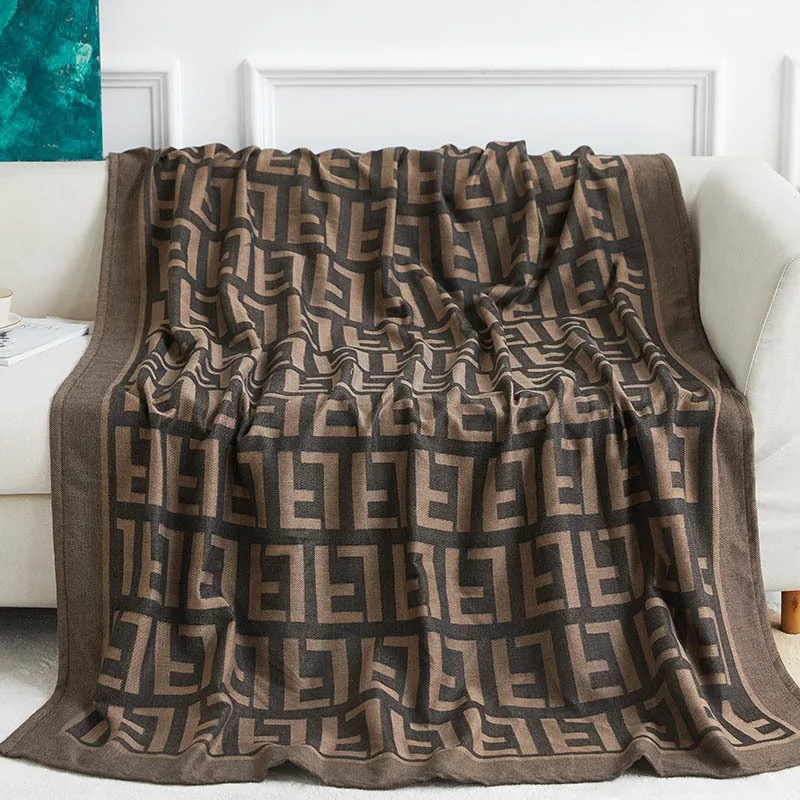 Maternal and Infant First-class Aviation Blanket Woven Jacquard Blanket Outdoor Portable Sofa Blanket