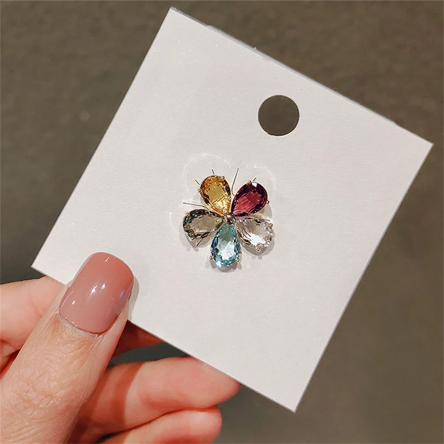 Rinhoo Shining Crystal Flower Brooches For Women Colorful Zircon Flower Lapel Pins Small Animal Rabbit Butterfly Badge Jewelry