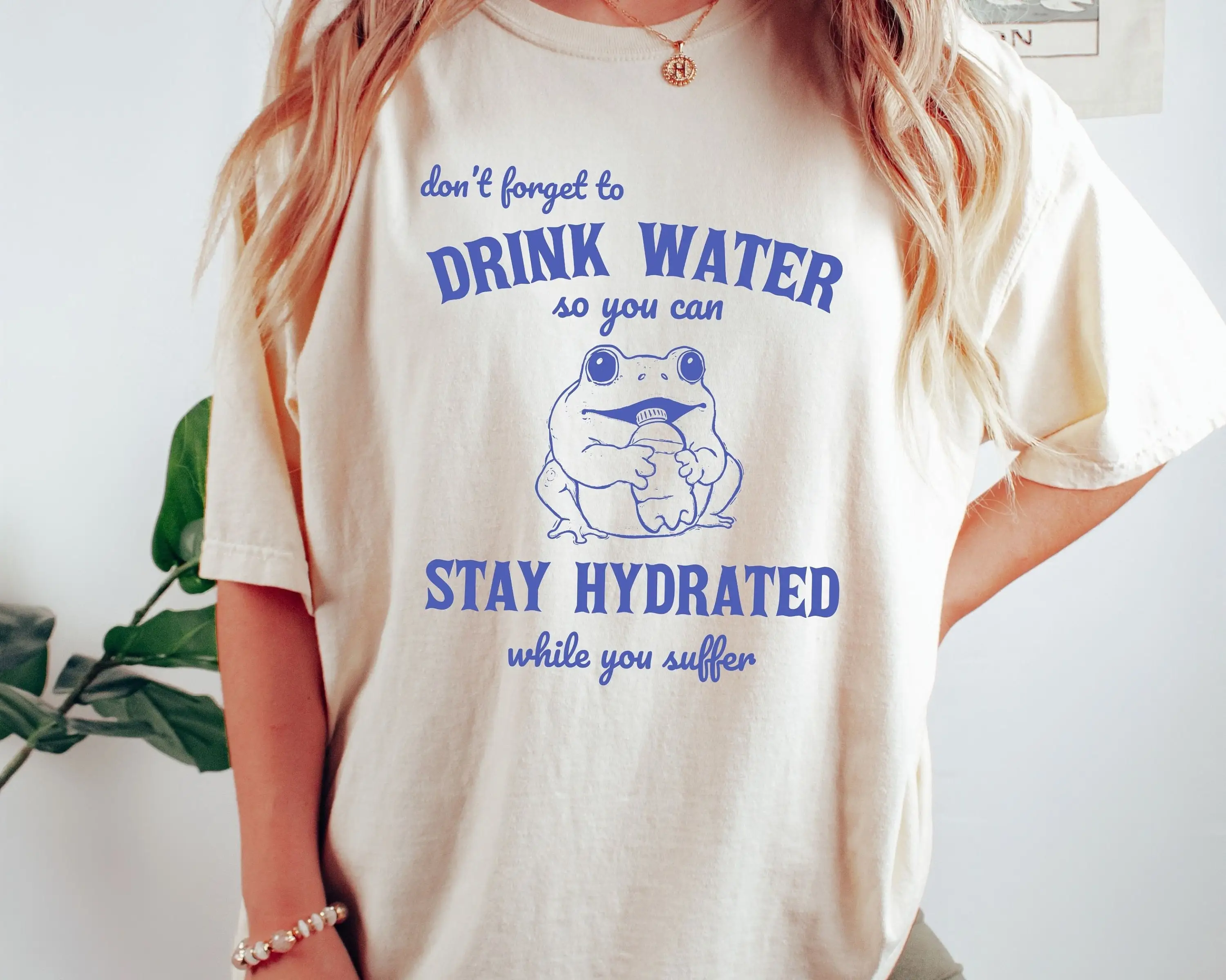 

Don't Forget To Drink Water Stay Hydrated While You Suffer Retro T Shirt Vintage Frog And Toad Sarcastic Cute