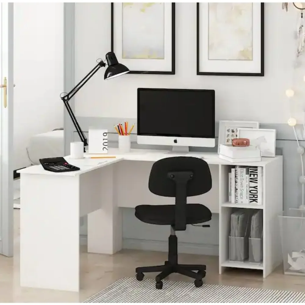 

54 дюйма Г-образный белый компьютерный стол с полками; Этот стол подходит для приятного в углу, чтобы осмочить свое домашнее офисное пространство.