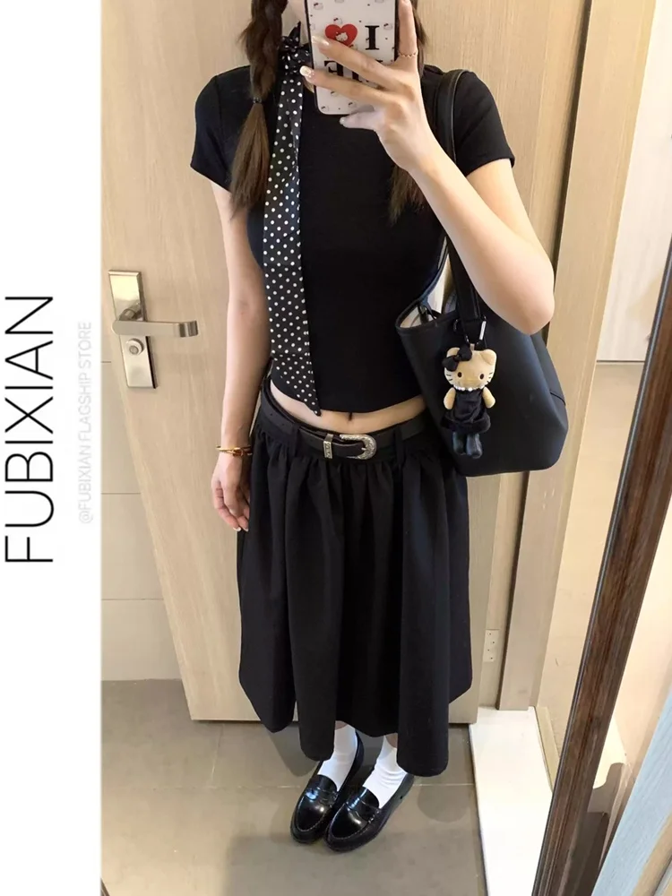 

Black A-Line Skirt Women's Original Design Pleated Versatile Fluffy Skirt Low Waist Polyester Fiber Spring 2026 New Arrival