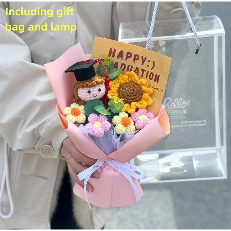 Gehäkelter Abschlussstrauß Handgemachtes Geschenk für die Jahrgangsklasse 2026 Gestrickter Puppen-Sonnenblumenstrauß Geburtstagsgeschenke für Jungen und Mädchen – Detail 5