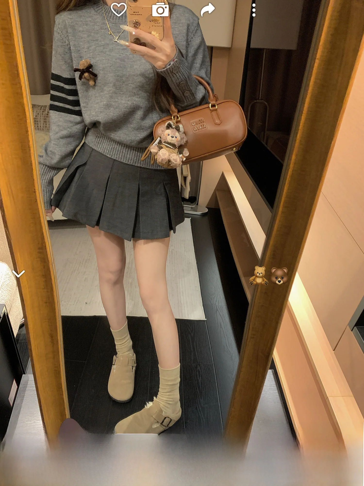 

Warm round Ne Knitted Sweater Faionable Vintage College Sle Bear Pin Bar Stripe Design Age-Defng Women's Long Sve Top