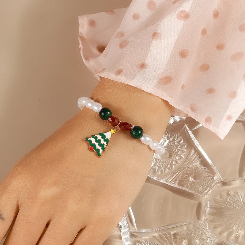 Modisches handgefertigtes Perlenarmband für Damen, Weihnachtsbaum-, Hirsch- und Glockenanhänger, Armband für Mädchen, Freundschaft, Party, Festival, Schmuck, Geschenke – Detail 12