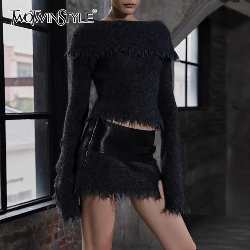 TWOTWINSTYLE Solide Zwei Stück Set Für Frauen Slash Neck Langarm Quaste Pullover Hohe Taille Mini Rock Dünne Klage Weibliche Mode