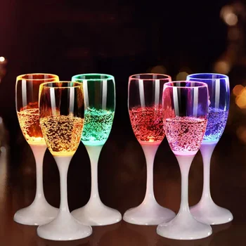 Tazas LED de 6 colores de 150Ml, taza para beber colorida, suministros brillantes intermitentes, taza de whisky, decoración luminosa de inducción para fiesta de cóctel, gran oferta