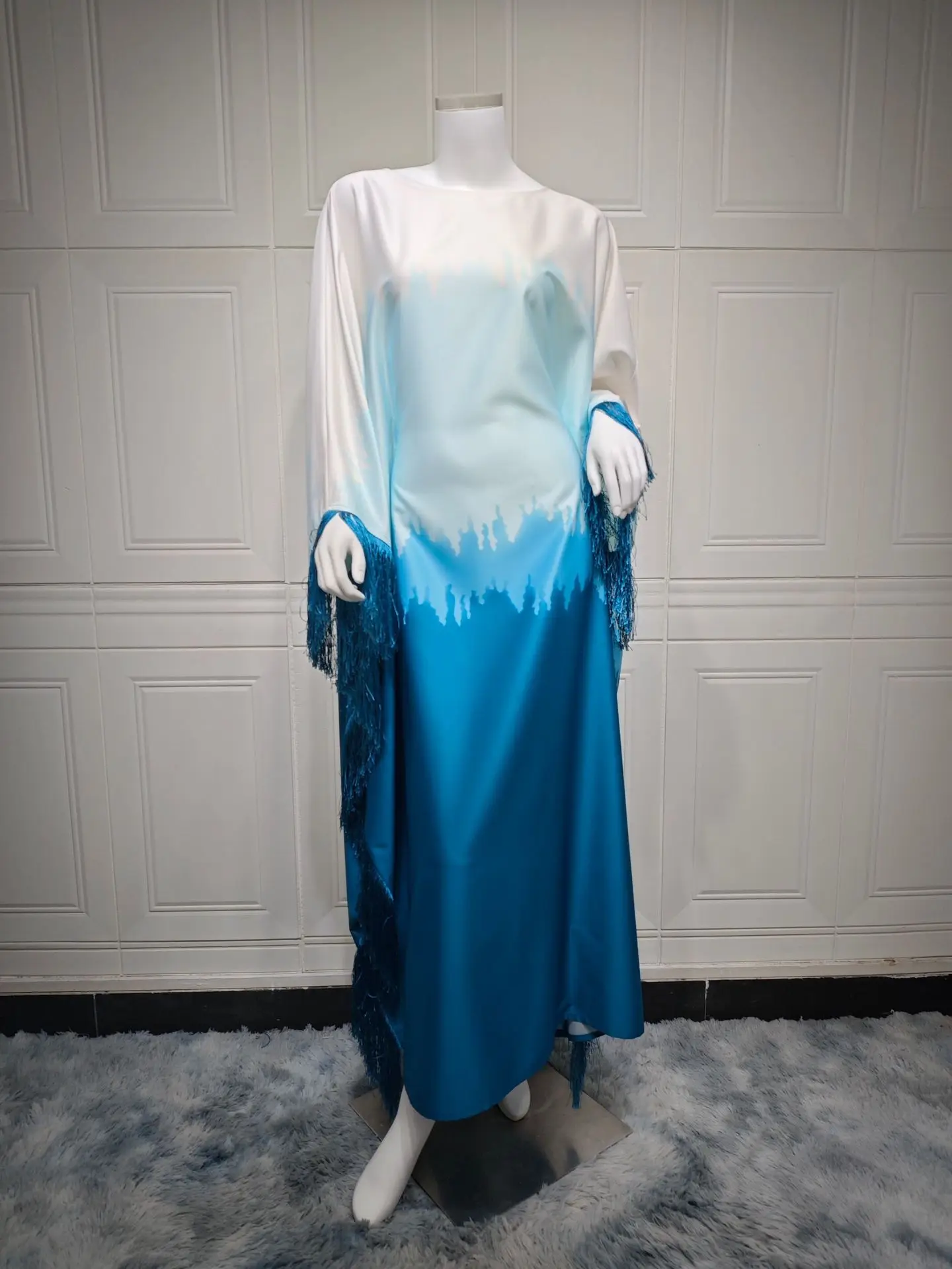 2025 New Ramadan Dubai Muslim Women\'s Abaya Dress Batwing Sleeve Tassel Gradient Print Elegant Modest Long Robe Evening Gala