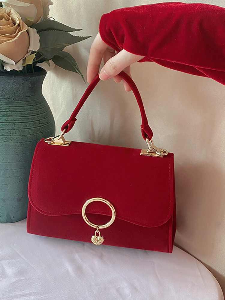 Women Crossbody Bag High Grade Large Capacity Pearl Chain Decor Female Handbag Fashion Simple Textured Red Wedding Bag