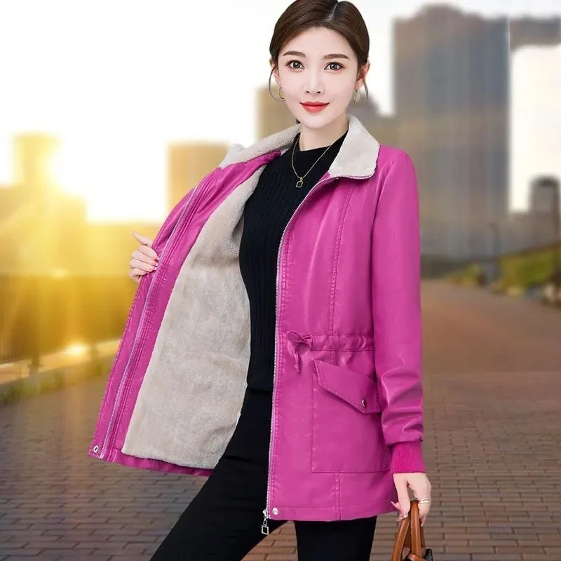 Damska kurtka motocyklowa ze sztucznej skóry na rok 2025, koreański styl, duży rozmiar 4XL, skórzana kurtka zimowa, damska kurtka rekreacyjna ze skóry PU.