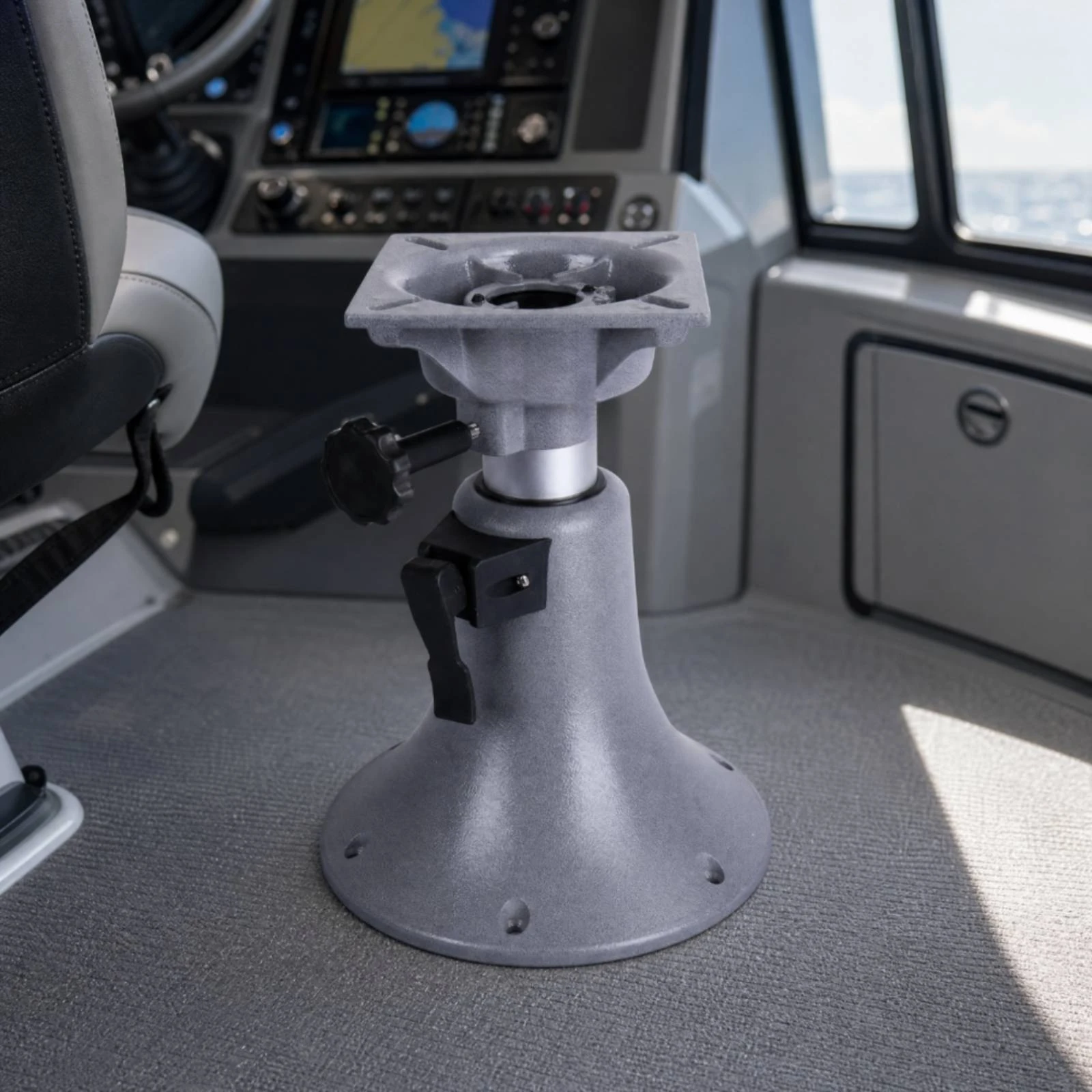 Manual Height-Adjustable Marine Seat Pedestal Stable Adjustable Boat Seat Pedestal Sturdy User-Friendly for Yacht Owners