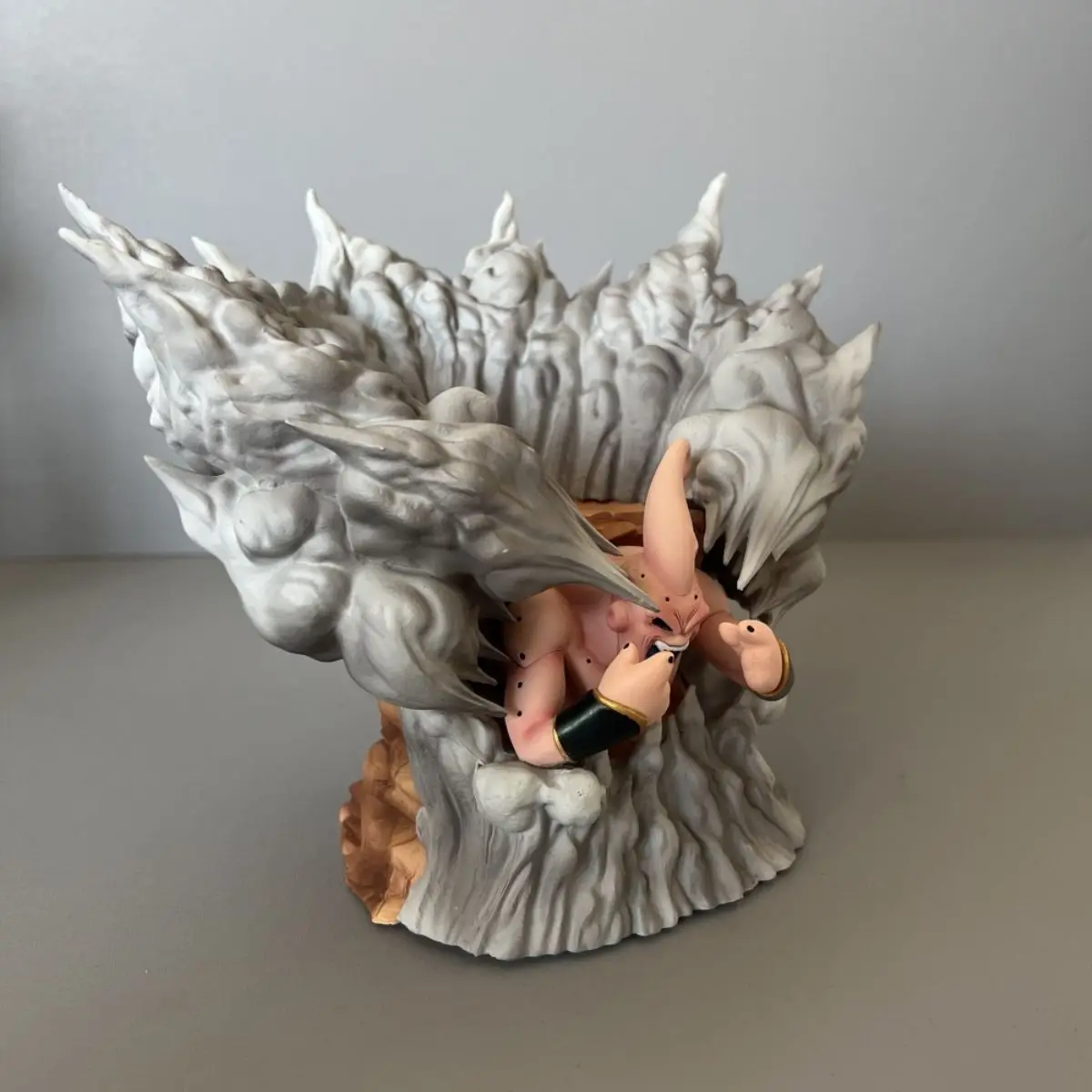 Dragon Ball Figuur Majin Buu Son Goku Angry The Ground Model Anime Action Verzamel Desktop Ornamenten Vakantie Geschenken Kinderspeelgoed