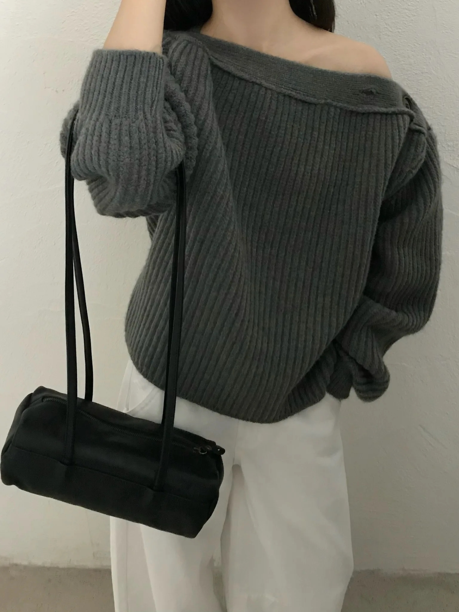 

Asymmetric oulder Bared Sweater Women's Autumn Winter New Button Slant Collar Loose Lazy Sle Design Long Sve Sweater