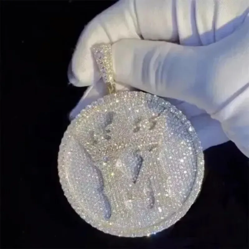 

Кулон LYEE CYEE Iced Out Crown & M с геометрическим дизайном, медная цепочка с муассанитом в стиле хип-хоп, мужское ювелирное украшение в подарок