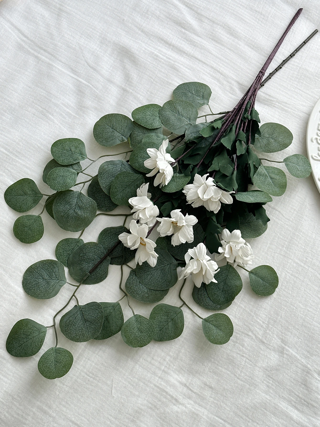 Simulación nórdica de hoja de eucalipto, vegetación fresca, arreglo floral para salón de bodas, follaje decorativo