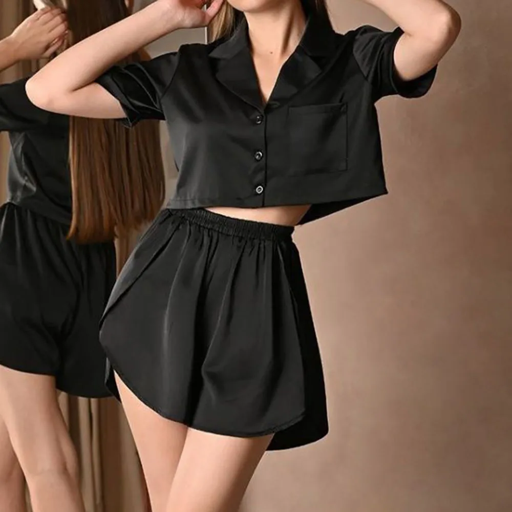 Spring Summer European Style New Short Sleeved Shorts Ice Silk Pajama For Women Loose Slit Fashionable Black Home Sleepwear Sets