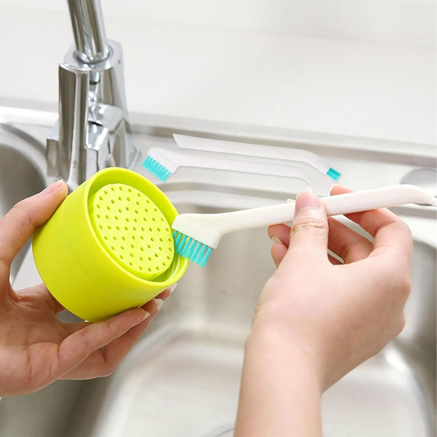 

4pcs Bottle Cleaning Brush Set with Soft Bristles Mini Small Bottle and Nipple Brushes for Safe Cleaning of Tight Spaces for Accessories
