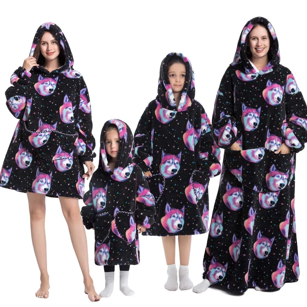 الأسرة مطابقة الملابس أمي أبي الاطفال المتضخم هوديس قطعة واحدة قمصان سويت شيرت بقلنسوة البلوفرات الأسرة نظرة وتتسابق البطانيات التلفزيون