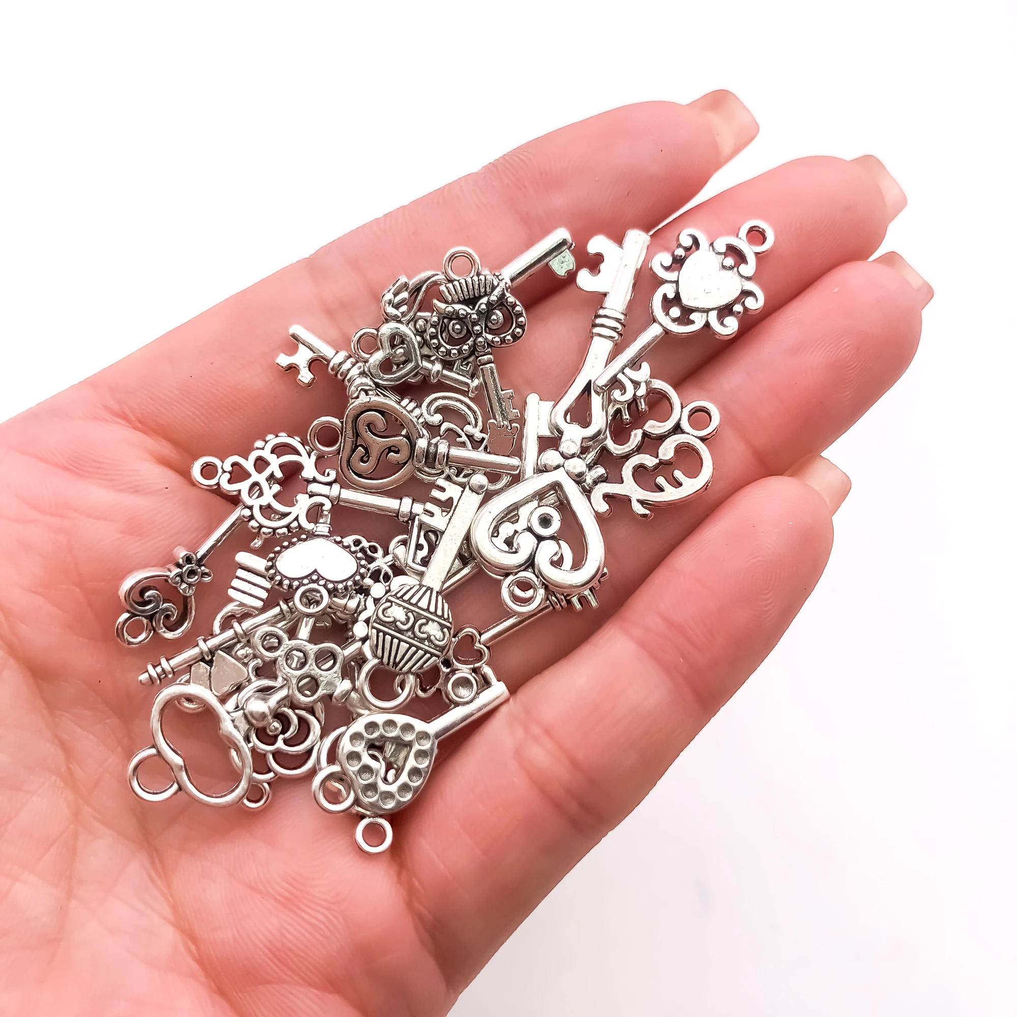 20pcs/Set Zinc Alloy Antique Silvery Small Key Shaped Charms Pendants for DIY Necklace Bracelet Earrings Jewelry Making Handmade