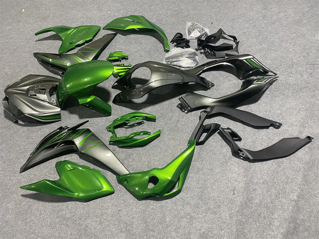 Motorcycle fairing fits the Z1000 14 15 16 17 18 19 years Z1000 2014 2015 2016 2017 2018 2019 Fairing Green grey motorcycle