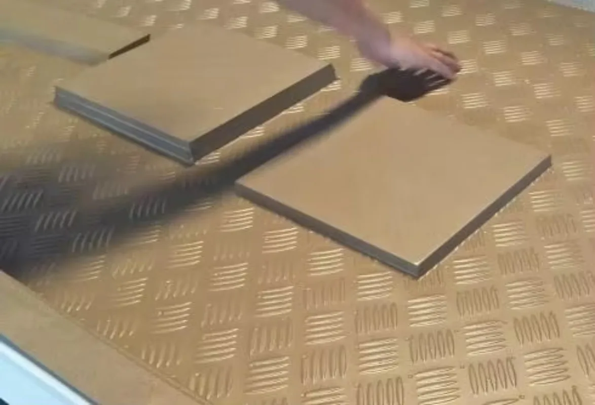 Double Station Woodworking Machinery High Quality Automatical Vacuum Membrane Press Machine