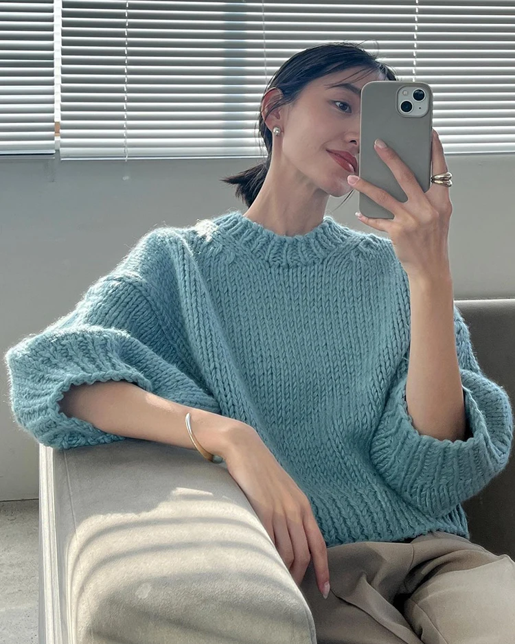 

Autumn Winter Short Sleeve Wool Knitted Sweater Bubble Sleeve Casual Vintage round Neck Loose Fit Women's Sweet Style Top