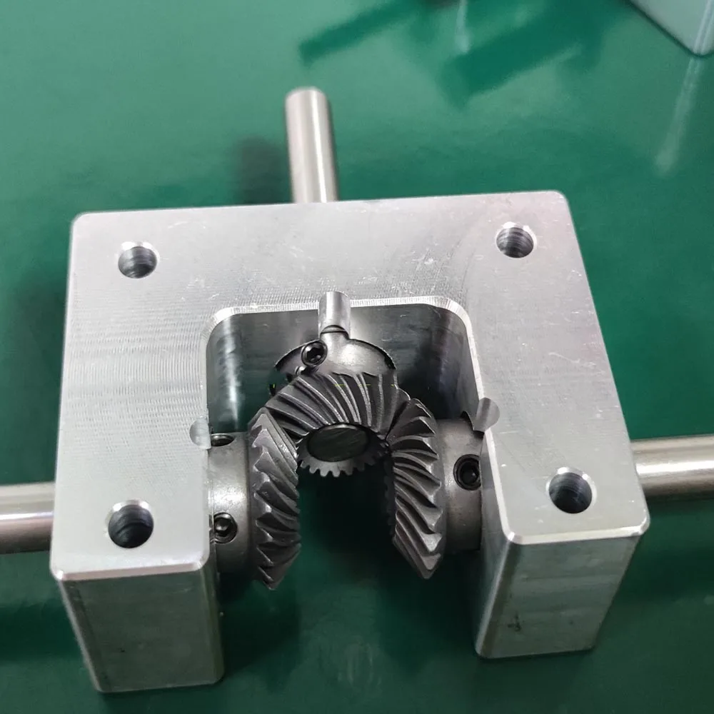 6/8/10MM 90 Degree Differential Assembly Gearbox 1:1 Spiral Bevel Gear Small Dual Output Shaft Angle Converter Shaft Diameter
