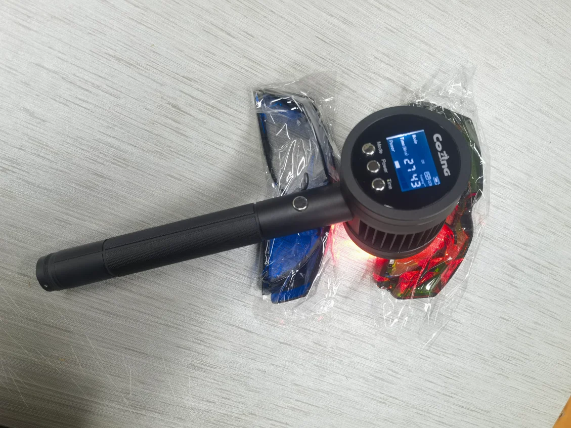 

Перезаряжаемый лазерный обезболивающий аппарат - 808 нм/650 нм, 25 диодов, неинвазивный уход при артрите в коленях, плечах