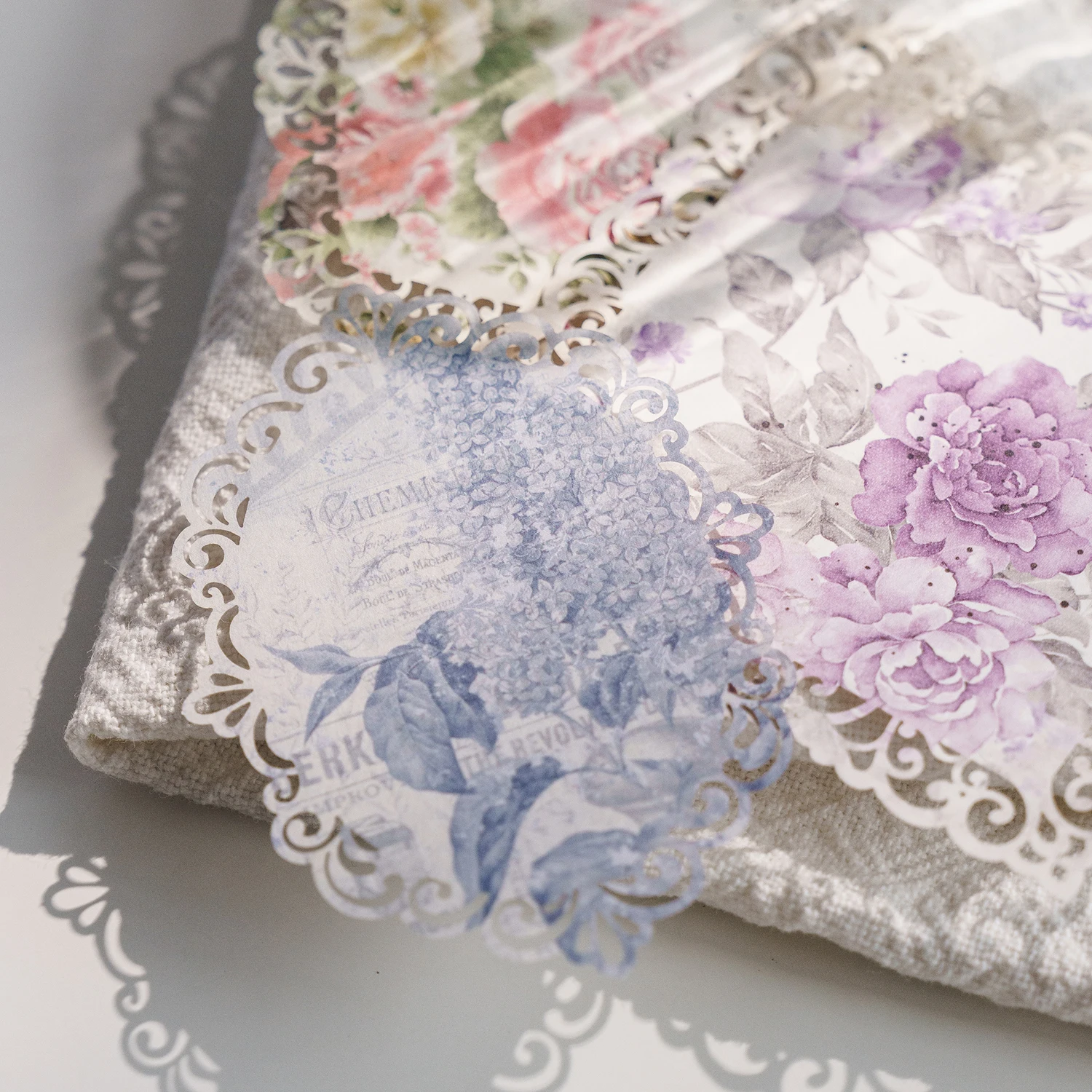 10 Pcs Vintage Flower Circle Lace Material Paper Junk Journal Planner Scrapbooking Butterfly Decorative DIY Craft Paper