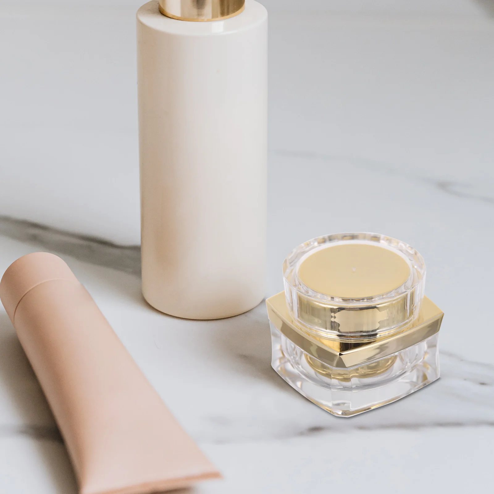 

1Pcs Reusable Cream Bottle Small Storage Jar Transparent Acrylic Traveling Cosmetics Holder Lotion Container Sample Box