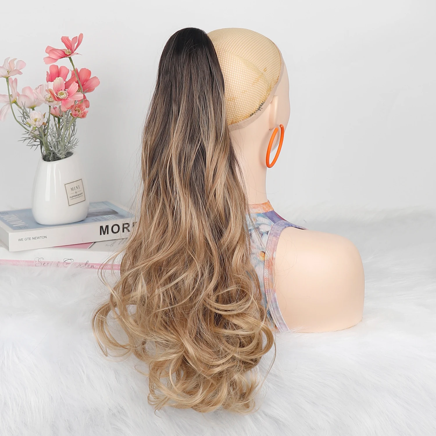 الاصطناعية طويلة متموجة ذيل حصان الشعر التمديد مخلب كليب في الشعر ذيل حصان براون شقراء أومبير اللون للنساء هيربيسي الاستخدام اليومي #4