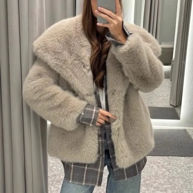 

2025 женская зимняя новая куртка из искусственного меха с короткими лацканами, верхняя одежда из нечеткого меха, теплое плюшевое пальто с мехом, модная винтажная одежда
