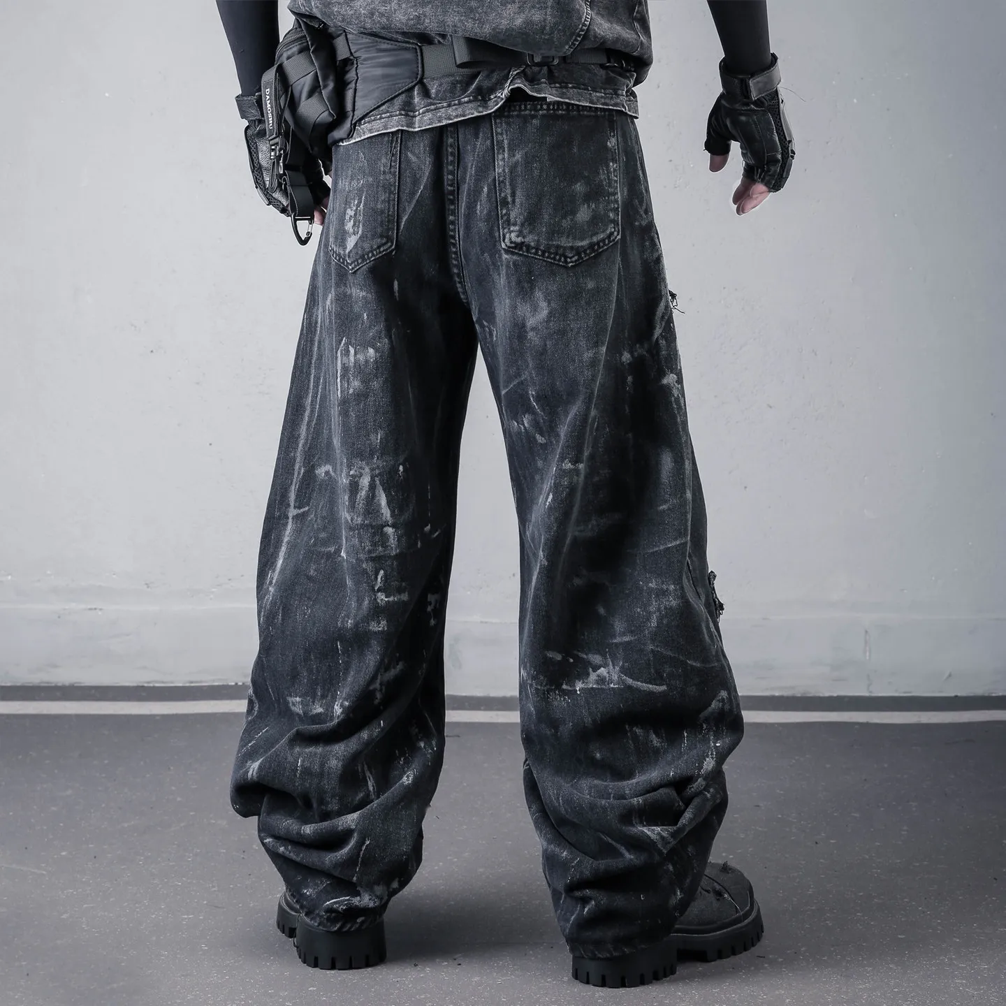 Designer Wasteland Style American Washed Distressed Painting Destroyed Wind Ripped Machete Jeans Loose Men's Wide Leg Trousers