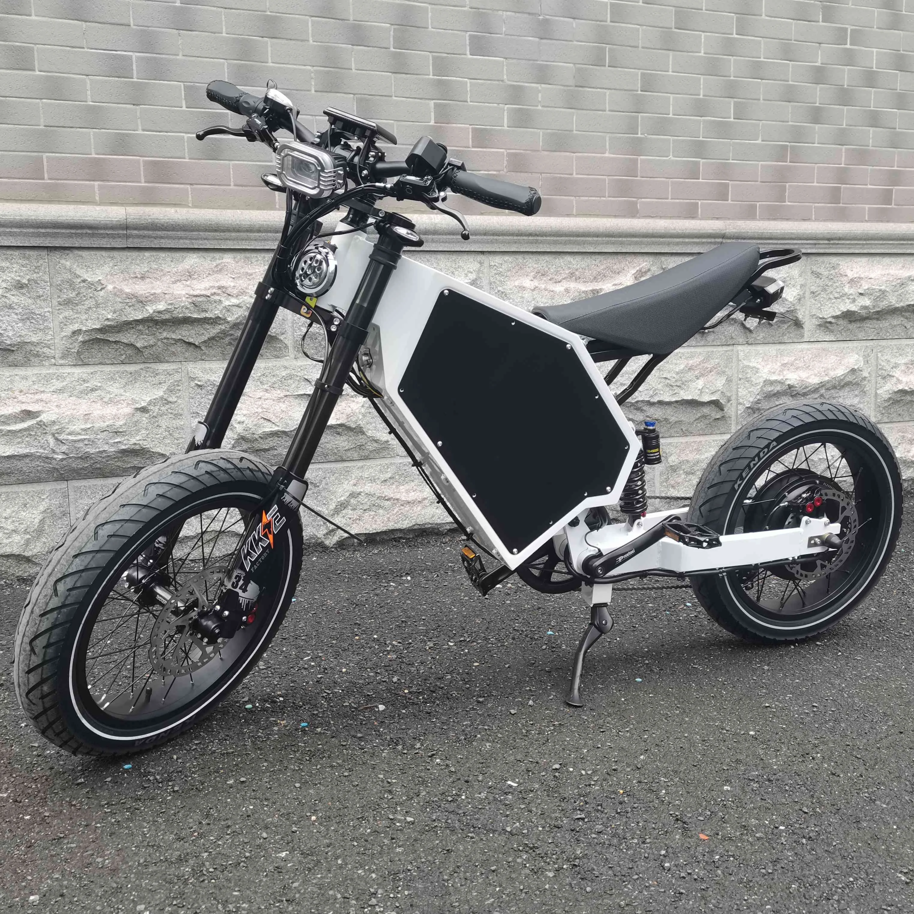 CZDM Cheap Price 3000 Fat Tyre E Bike Cruiser Bike City Ebike And Long Range Electric Dirt Bike