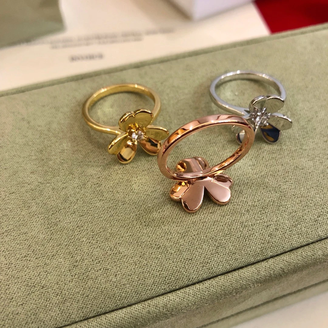 single flower ring is also a classic three color cannot be missed Four leaf clover Fashionable gifts high cost-effectiveness