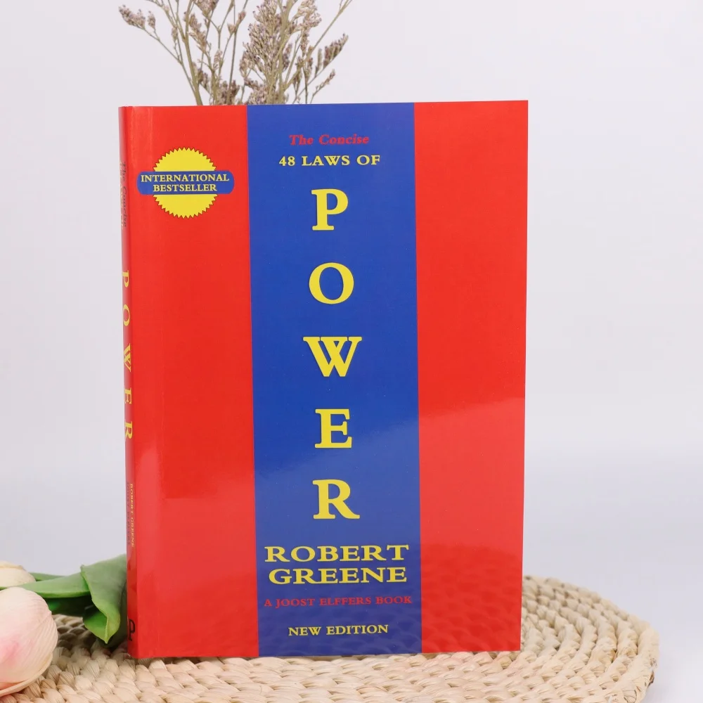 

Английская книга The Concise 48 Laws Of Power от Роберта Грина Политическое лидерство Политическая философия Мотивационные книги 16 карат