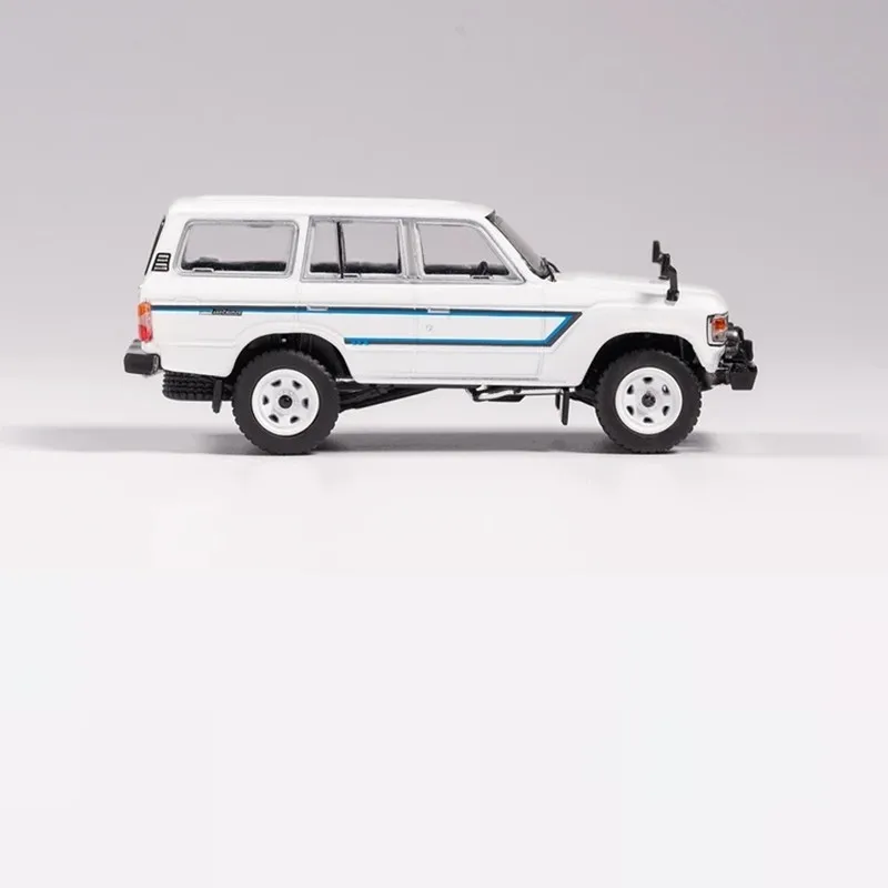 GCD 1:64  Land Crui-ser LC60 SUV Series Alloy Simulation Model Car