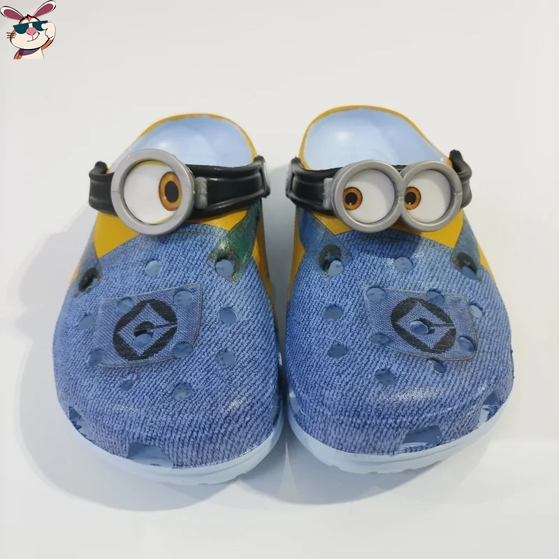 

Маленькие желтые люди с мультяшным принтом, летняя обувь для взрослых, сандалии, тапочки, пляжная обувь для отдыха, обувь для пар, нескользящая обувь из ЭВА, подарок