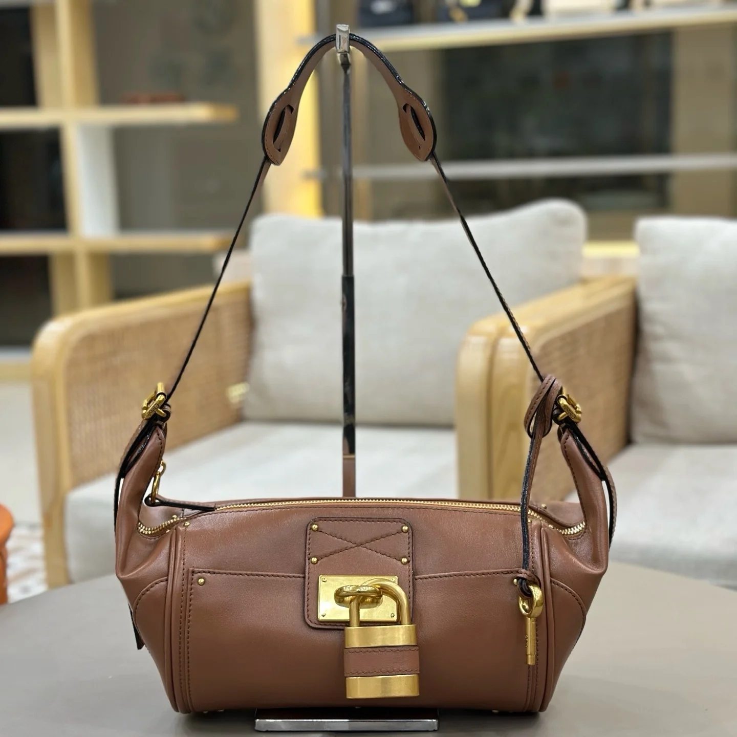 Classic Lock Bag Genuine Leather Handbag Vintage Elegant Adjustable Strap Crossbody Tote For Commute Office Casual Practical Fas