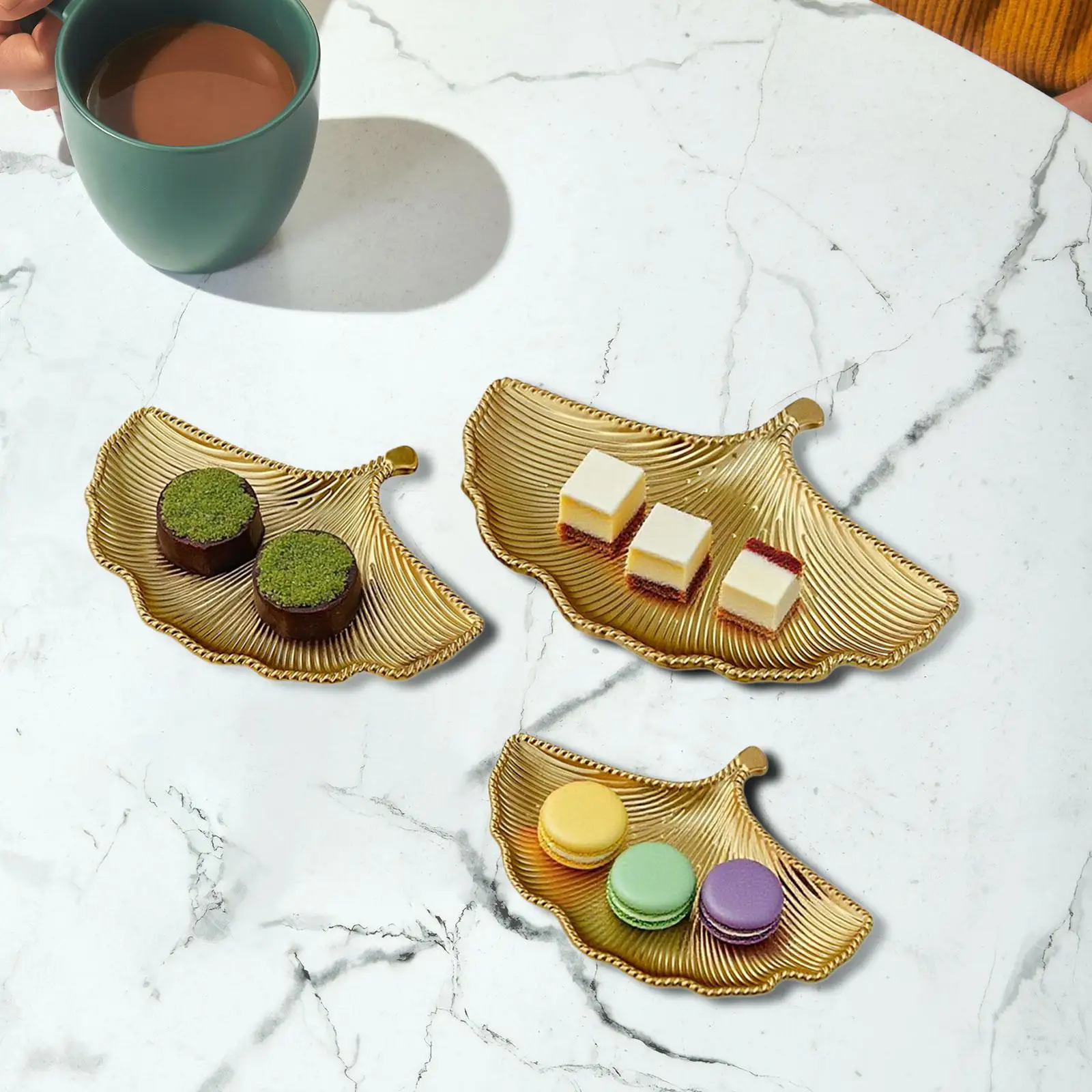 Luxury Ginkgo Leaf Tray Iron Modern Appetizer Plate Tableware Tray for Fall Harvest Snack Serving