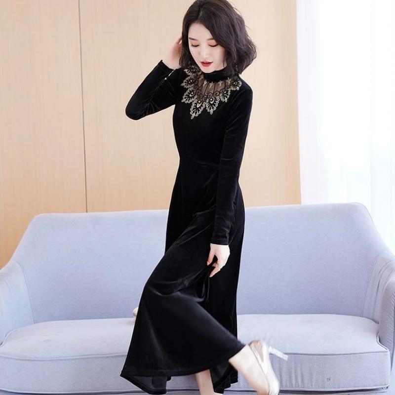 

Elegant Women's Velvet A Line Dress Long Sleeve Half High Collar Slimming Lace Trim Autumn Winter Formal Evening Gown