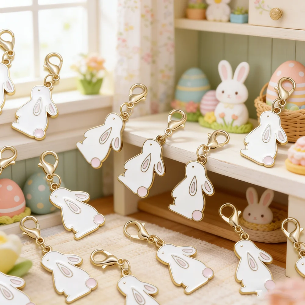 2026 New Arrival Easter Bunny Keychain White Rabbit Enamel Keyring Easter Party Favors Bag Accessory Bestseller 20pcs