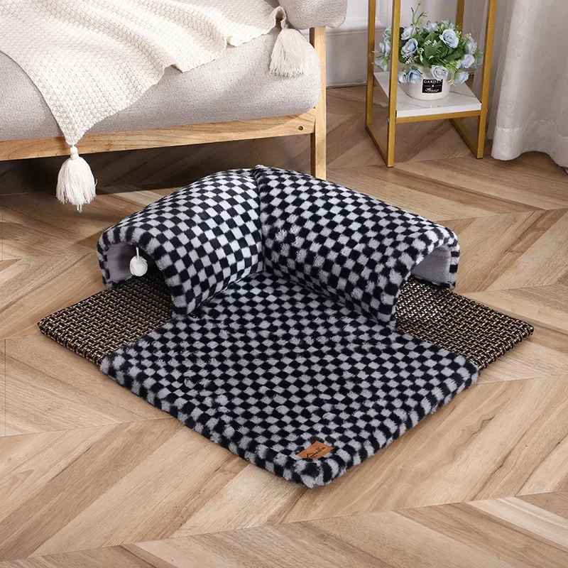 

Winter Two-color Plaid Pet Tunnel Creative Square Semi-closed Velvet Carpet Comfortable Cat Passage Toy Dog Accessories