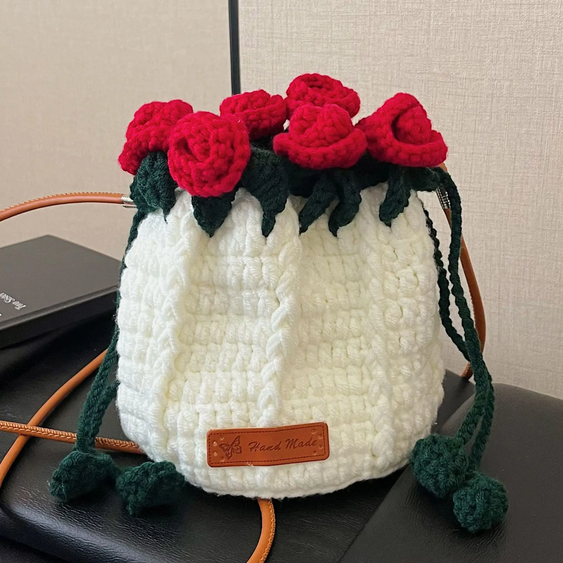 

Rose Shoulder Bag 2025 New Trend Knitted Commuter Bag