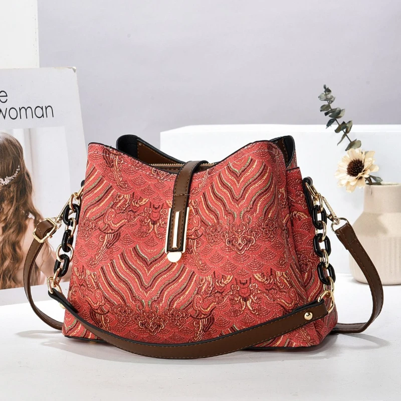 

Leather New National Style Chinese Bag Mom 2026 New Crossbody Package Handheld Women Bags Atmospheric High-end Middle-aged Pack