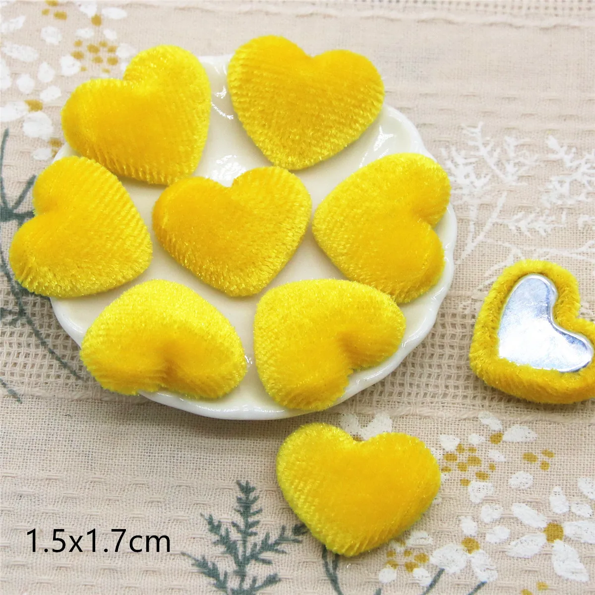 50pcs Corduroy Fabric Covered Heart Buttons Home Garden Crafts Garment Hair Clip DIY Accessories