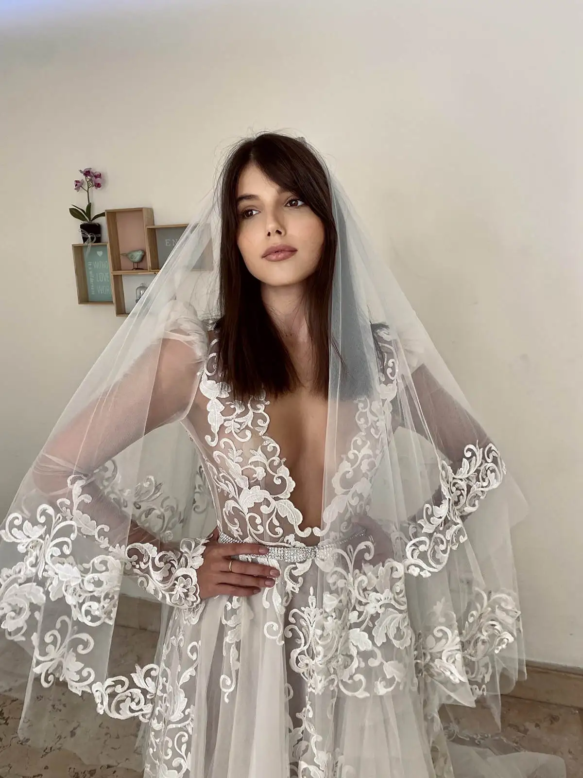 Classic Bridal Veils Women One-Layer Appliqued Bride's Main Wedding Headgear Princess Bride Dress robes de soirée Customized