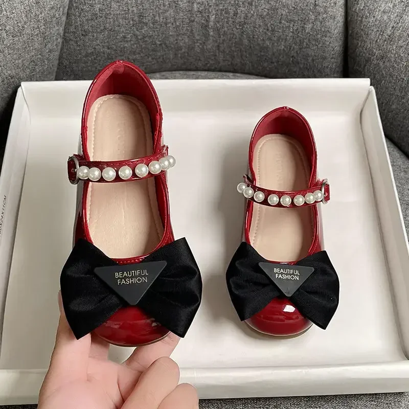 Girls Mary Janes 2024 Kids Flats New Soft PU Bow Pearls Fashion Kids Leather Shoes Cute Princess Girl Shoes Children Dress Shoes