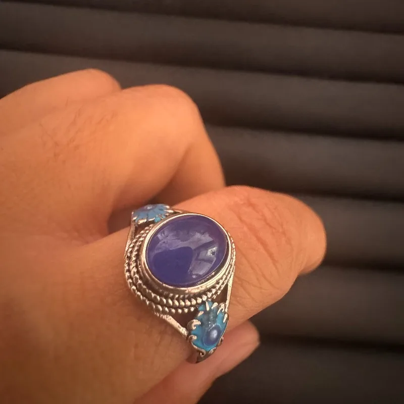 Vintage Tibetan Silver Adjustable Ring, Inlaid Sapphire Oval Cabochon, Temperature Color Changing Retro Ethnic Jewelry